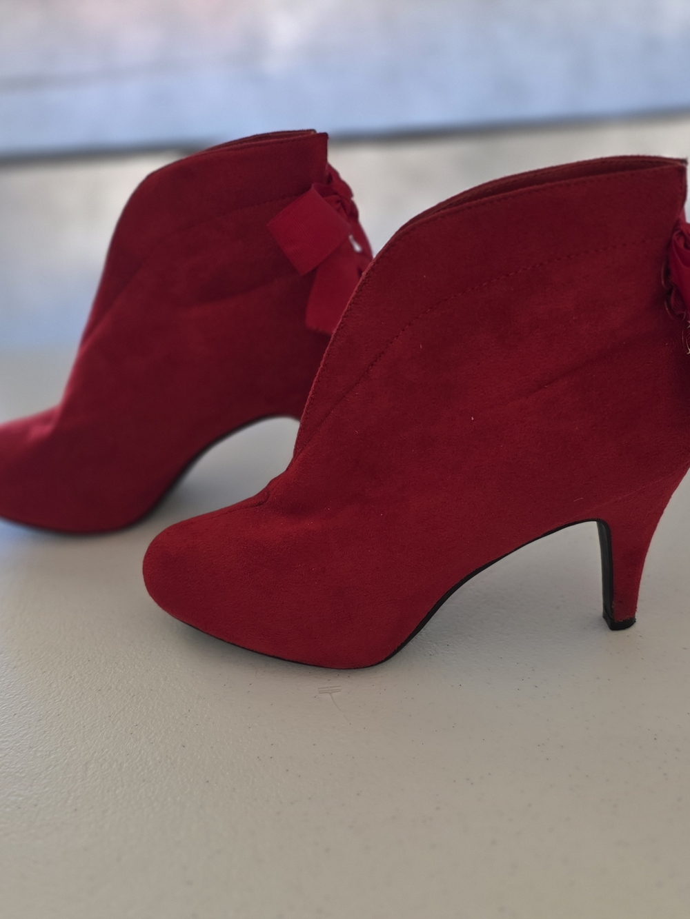 Impo Tarra Red Faux Suede Bow Back Ankle Boots‎ Shooties - Size 6.5 - Picture 3 of 8